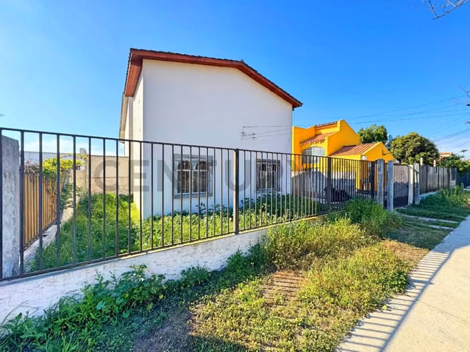 Se vende casa con potencial comercial en Peñuelas
