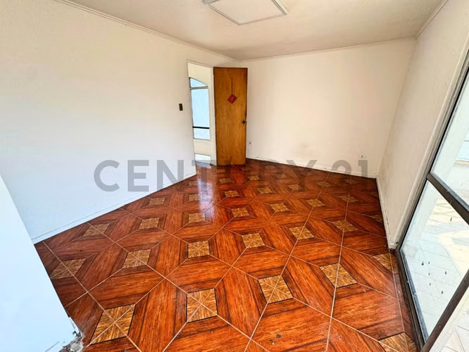 Se vende casa con potencial comercial en Peñuelas
