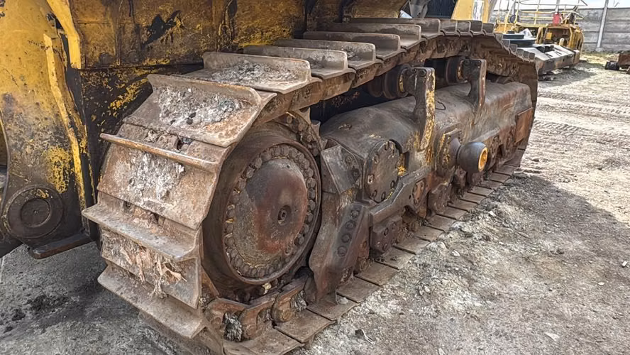 D155-6 komatsu disponible cadenas impecable estado