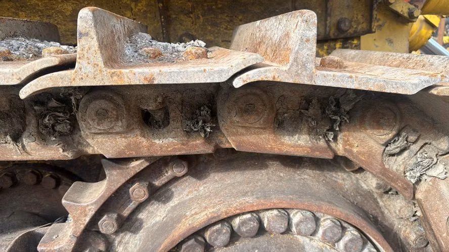 D155-6 komatsu disponible cadenas impecable estado