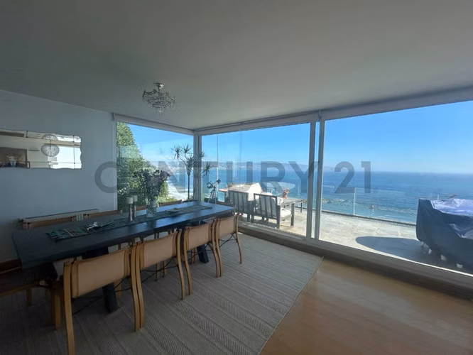 Se vende gran departamento sector exclusivo El Encanto