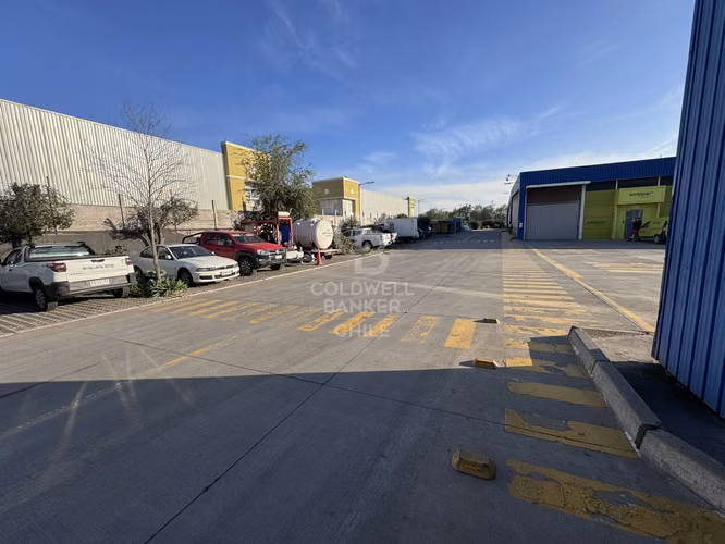 Bodega | Quilicura | Gran Conectividad y Seguridad
