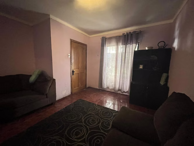 VENTA DE CASA DE DOS PISOS EN PEÑALOLEN  300 MTS. 5D 3B