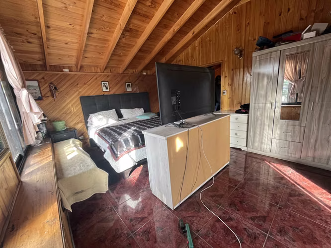 VENTA DE CASA DE DOS PISOS EN PEÑALOLEN  300 MTS. 5D 3B