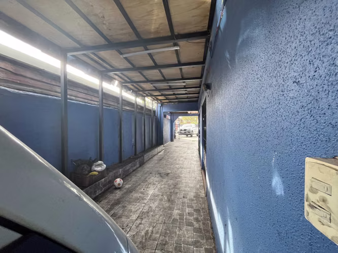 VENTA DE CASA DE DOS PISOS EN PEÑALOLEN  300 MTS. 5D 3B