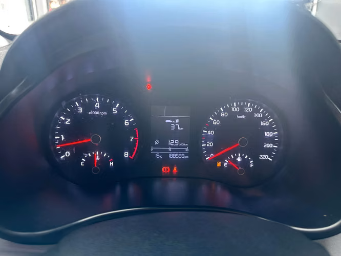 KIA RIO 4 LX 1.4 2019 - Imagen 13