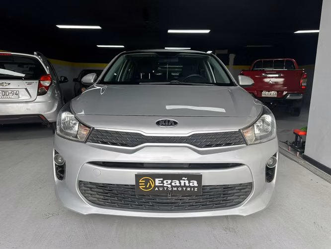 KIA RIO 4 LX 1.4 2019 - Imagen 3
