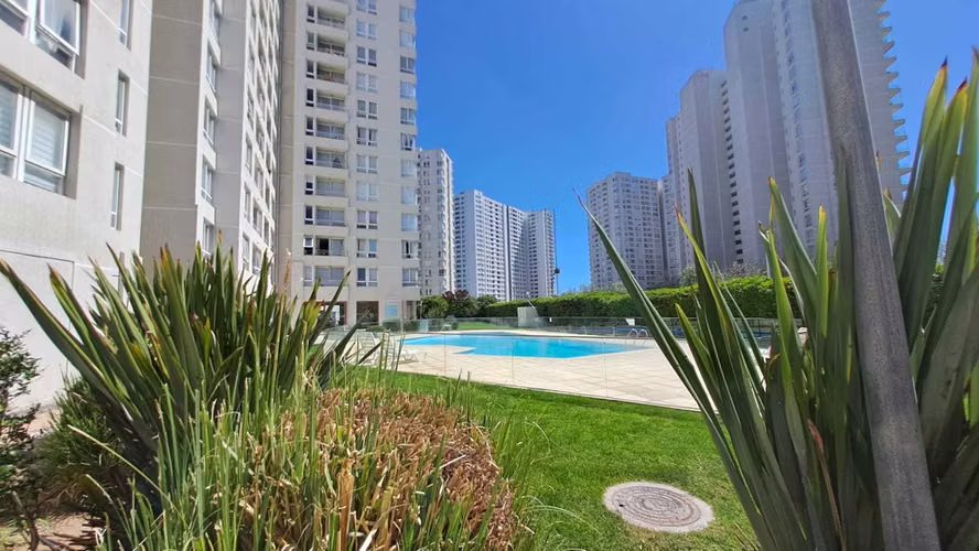 Departamento al costado del Enjoy (120908)