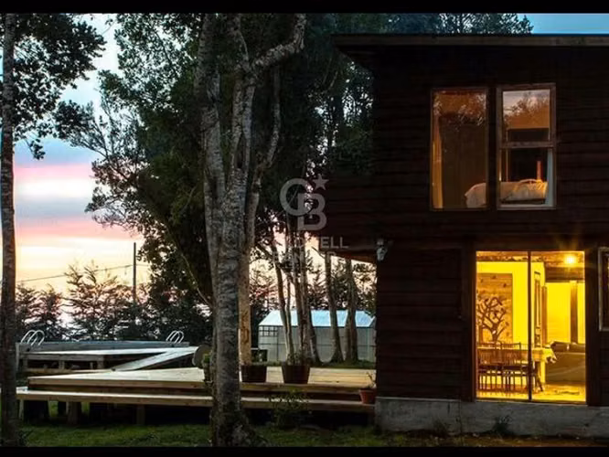 Encantadora Casa de Madera Nativa cerca de Puerto Varas