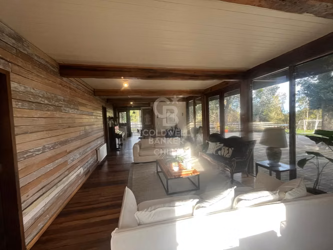 Encantadora Casa de Madera Nativa cerca de Puerto Varas