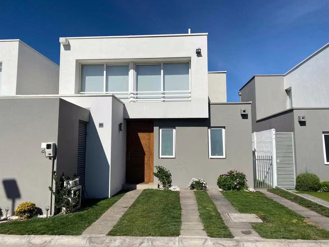HERMOSA CASA LAS VIZCACHAS PUENTE ALTO (121073)