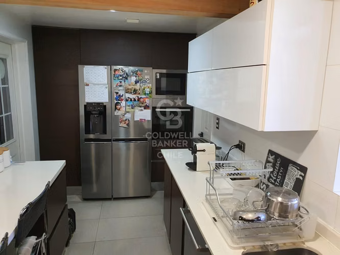 Casa en excelente ubicación con piscina