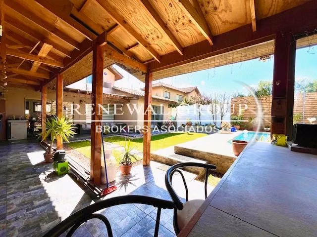 Impecable casa 4 D 3 B, cercano a colegios.   (121305) - Imagen 20