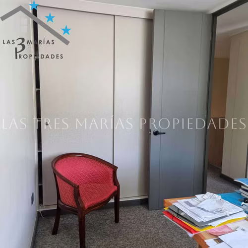 Moderno Townhouse para Inversión (121283)