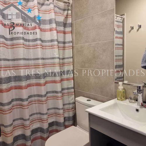 Moderno Townhouse para Inversión (121283)