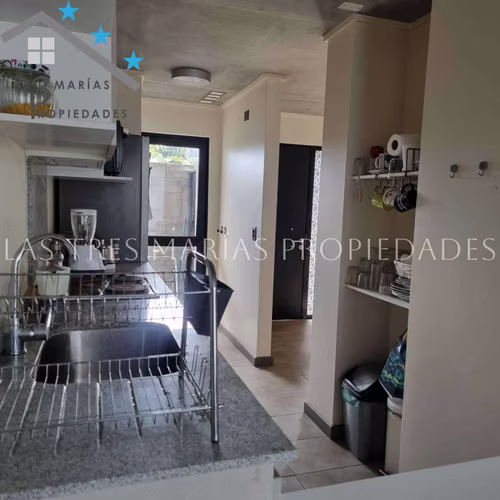 Moderno Townhouse para Inversión (121283)