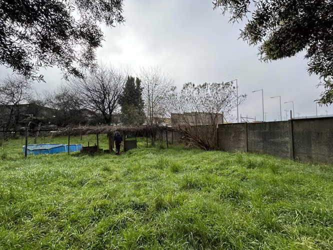 Vendo terreno con uso comercial o habitacional, excelente ubicación. - Imagen 7