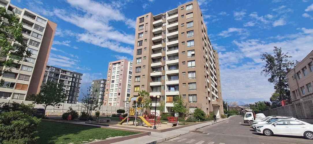 Oportunidad 2 dorm. 1 baño, 1 estac. (121736)