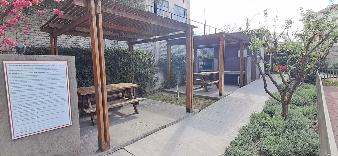 Oportunidad 2 dorm. 1 baño, 1 estac. (121736)