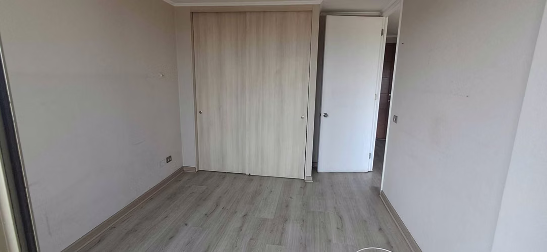 Oportunidad 2 dorm. 1 baño, 1 estac. (121736)