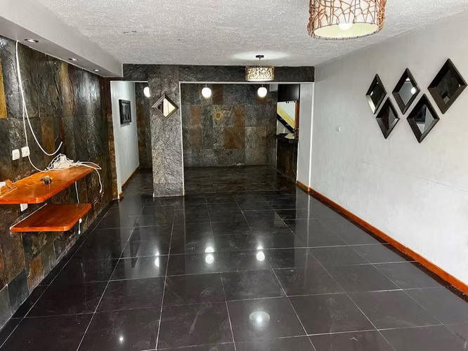 Vendo Casa Esquina