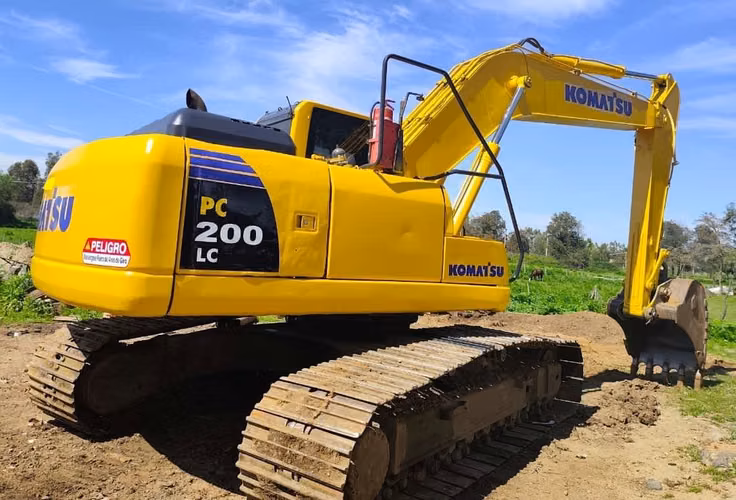 Excavadora Komatsu PC 200 LC 20 Ton Año  Hrs