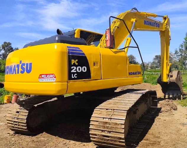 Excavadora Komatsu PC 200 LC 20 Ton Año  Hrs
