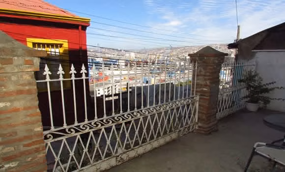 Casa Subida Artillería, Valparaíso