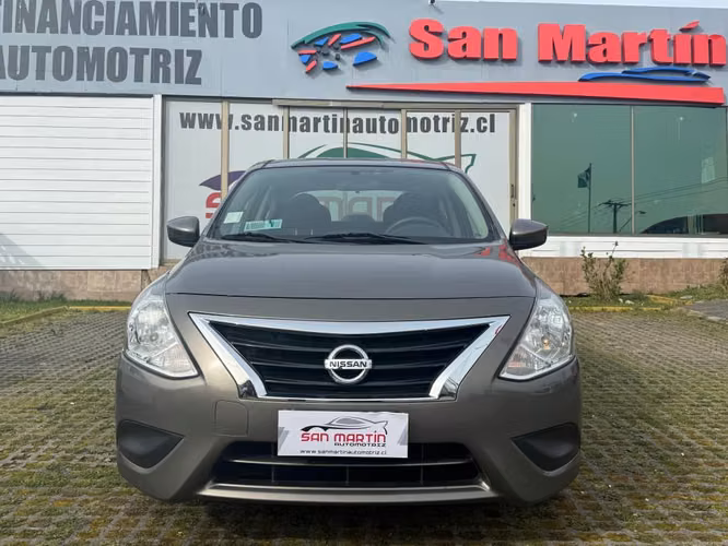 Nissan Versa sence 2015 automático