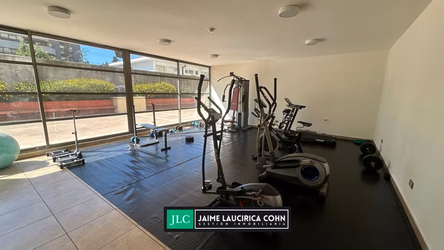 Departamento amoblado en arriendo Cochrane, piso 19
