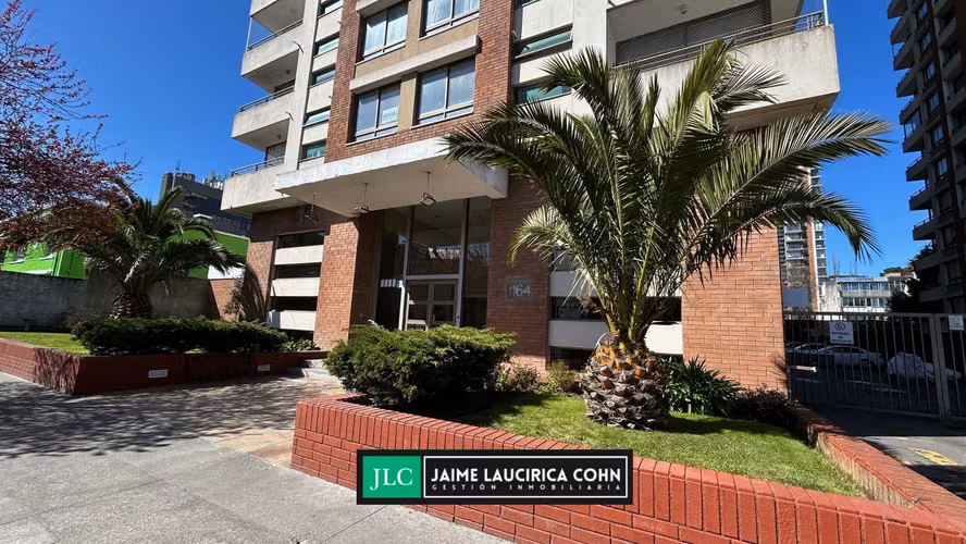 Departamento amoblado en arriendo Cochrane, piso 19