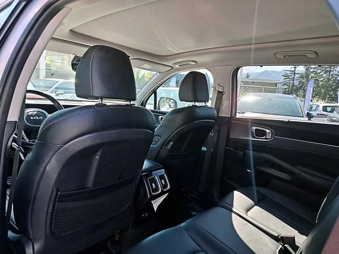 KIA SORENTO 2025