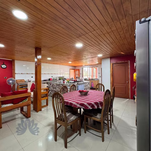 Parcela con dos amplias casas en Collipulli (122509)