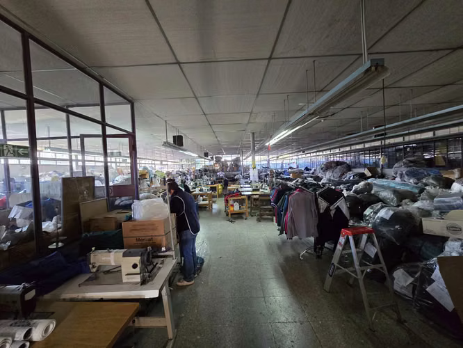 CENTRO DE BUIN: BODEGA Y LOCALES COMERCIALES EN 2.180 MT2