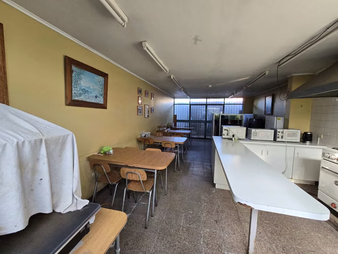 CENTRO DE BUIN: BODEGA Y LOCALES COMERCIALES EN 2.180 MT2