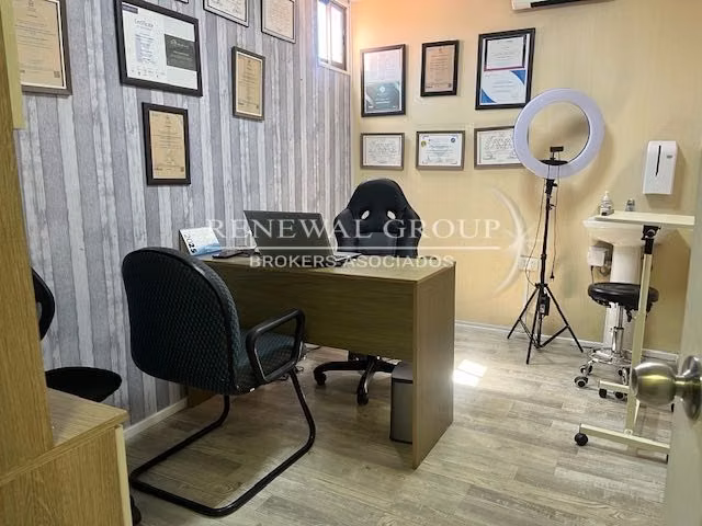 Amplio local comercial con excelente ubicació (122702)