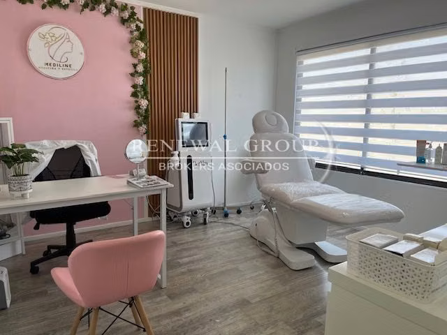 Amplio local comercial con excelente ubicació (122702)
