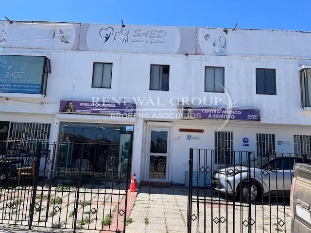 Amplio local comercial con excelente ubicació (122702)
