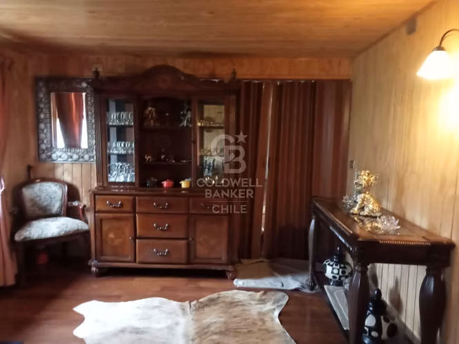 Casa en Parcela y Gran Potencial.