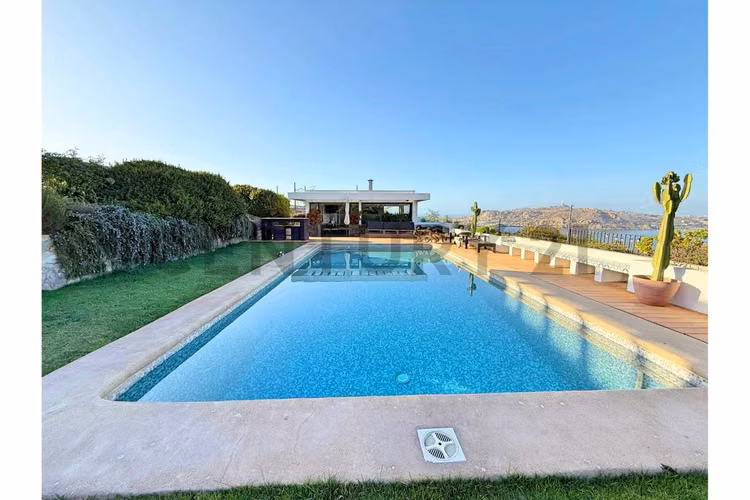 Se vende casa sector La Herradura