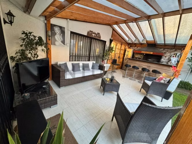 Se vende Casa en sector cerrado Peñuelas - Coquimbo
