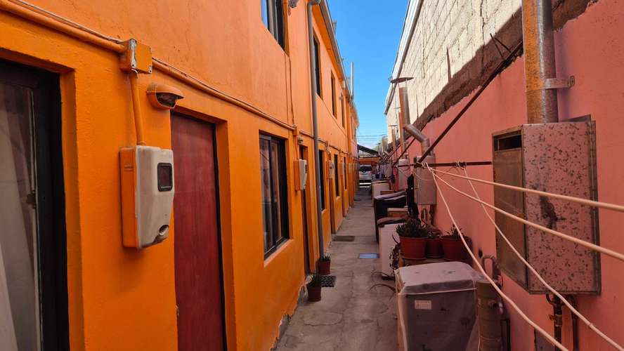 Gran Casa en General Salvo con 10 Dptos (122923)