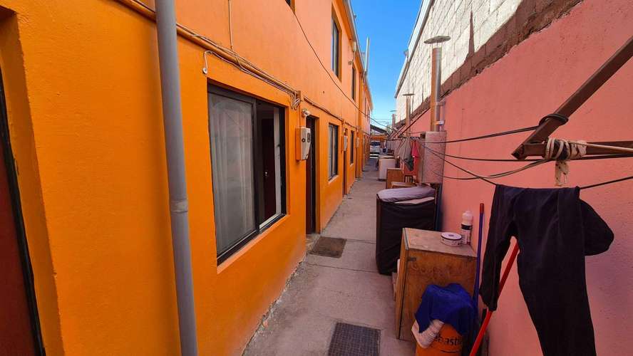 Gran Casa en General Salvo con 10 Dptos (122923)