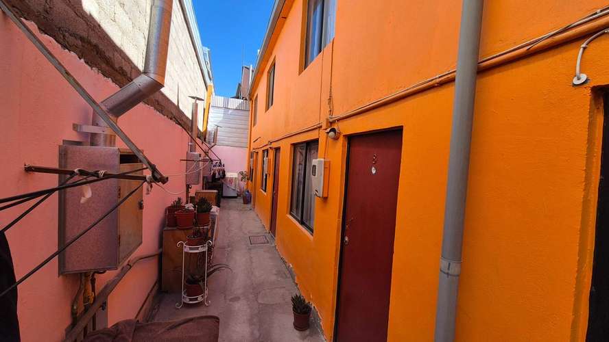 Gran Casa en General Salvo con 10 Dptos (122923)