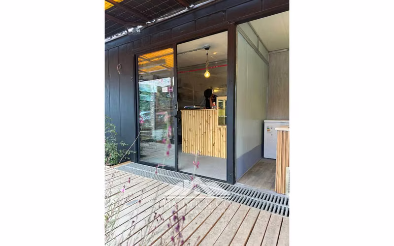 Locales comerciales en arriendo sector Molco entre Pucon y Villarrica
