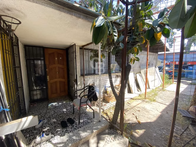 Casa comercial con gran potencial