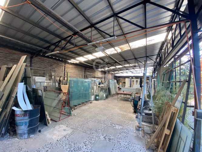 Casa comercial con gran potencial