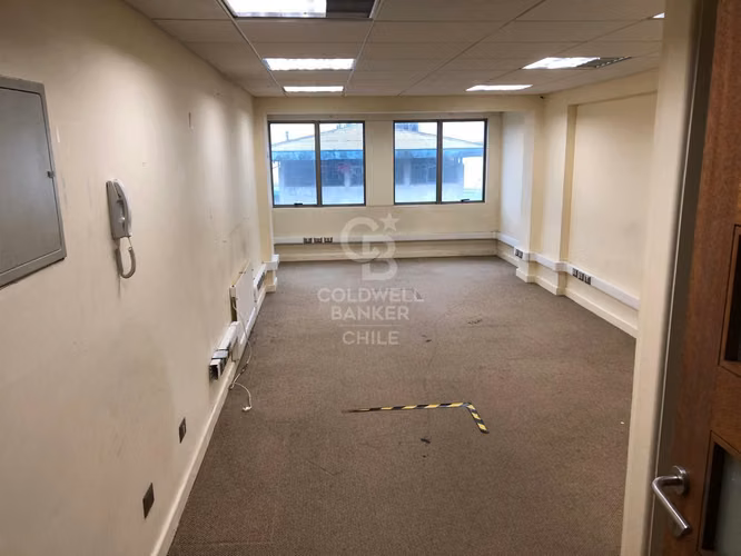 Oficinas de 32 m2 habilitadas en centro de Puerto Montt - Imagen 9