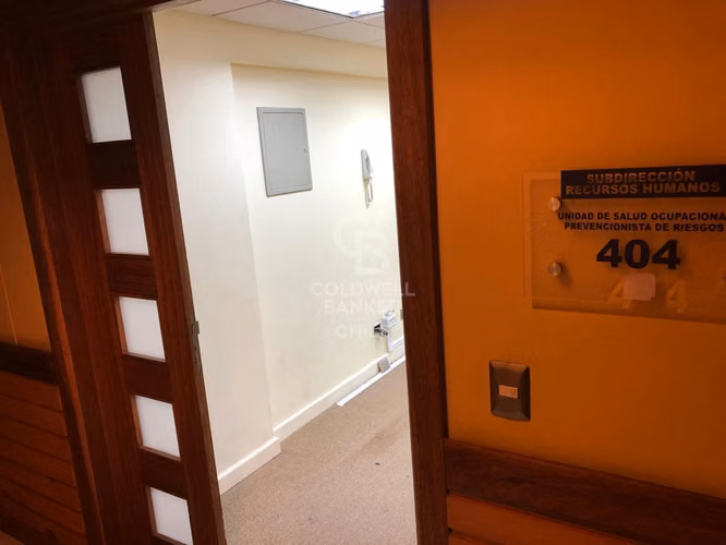 Oficinas de 32 m2 habilitadas en centro de Puerto Montt