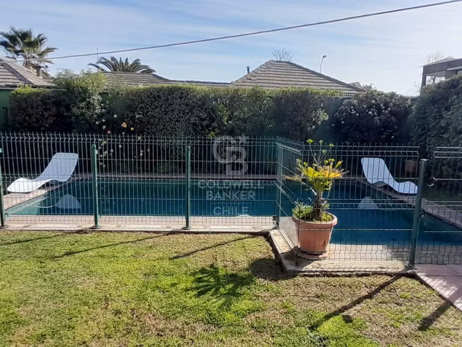 Oportunidad, casa con excelente ubicación.ID 33720
